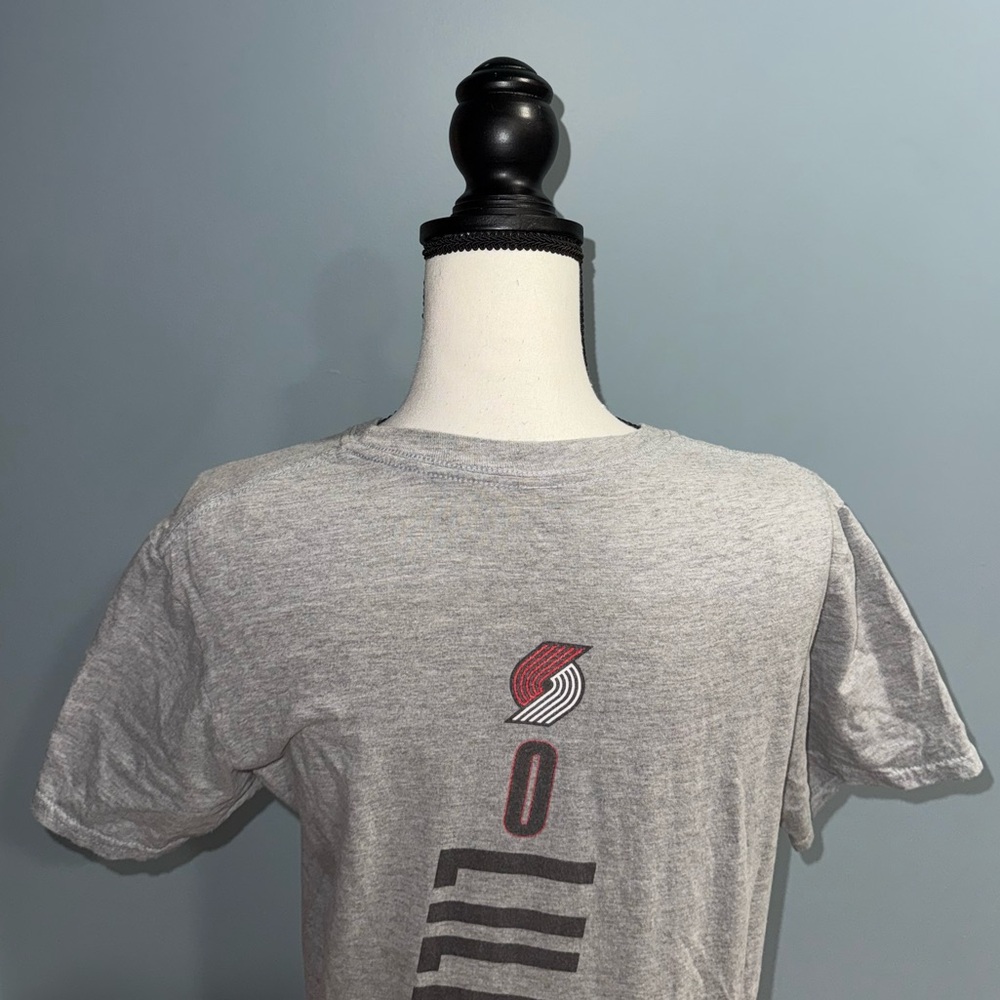 fanatics lillard basketball tee shirt - Picture 4 of 5